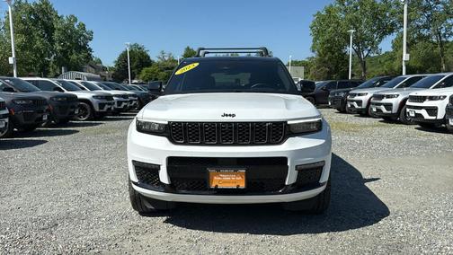 Bright White Clearcoat 2023 Jeep Grand Cherokee L Summit