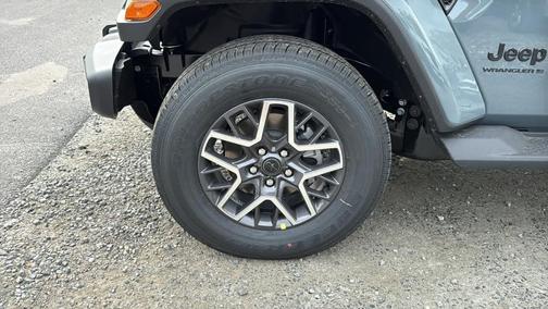 Anvil Clearcoat 2026 Jeep Wrangler Sahara