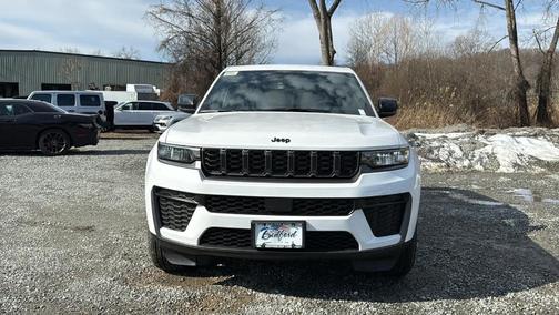 2026 Jeep Grand Cherokee Laredo