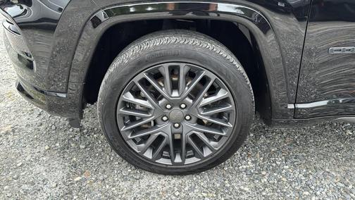 Diamond Black 2023 Jeep Compass Altitude