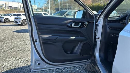 2026 Jeep Compass Limited Altitude