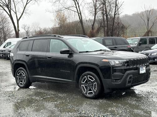 Diamond Black 2026 Jeep Cherokee Laredo
