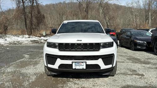 2026 Jeep Grand Cherokee Laredo