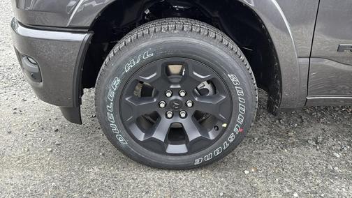 Granite Crystal Clearcoat Metallic 2026 RAM 1500 Big Horn/Lone Star