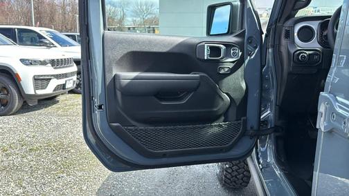 Anvil Clearcoat 2026 Jeep Gladiator Sport