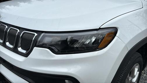 2022 Jeep Compass Latitude Lux