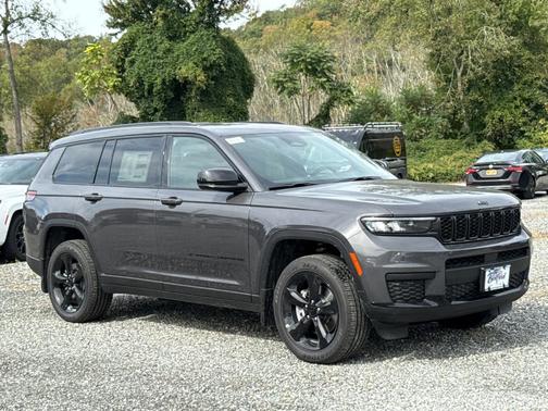 2025 Jeep Grand Cherokee L Laredo