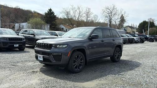 Metallic 2026 Jeep Grand Cherokee Limited