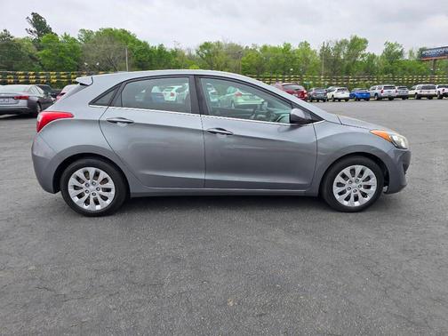 2017 Hyundai Elantra GT Base