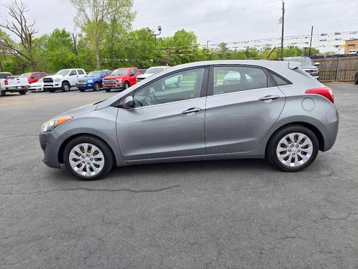 2017 Hyundai Elantra GT Base