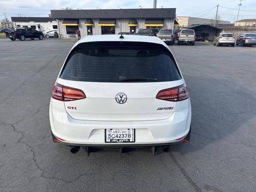 2016 Volkswagen Golf GTI Autobahn w/ Performance 4-Door