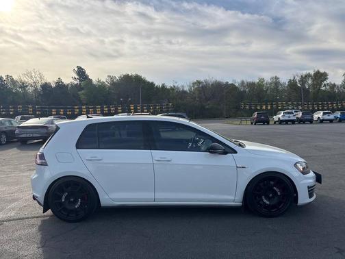 2016 Volkswagen Golf GTI Autobahn w/ Performance 4-Door