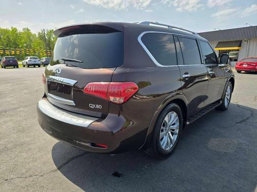 2017 INFINITI QX80 Base