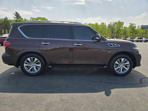 2017 INFINITI QX80 Base
