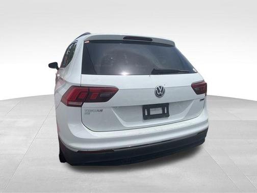 Pure White 2020 Volkswagen Tiguan 2.0T SE