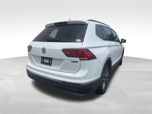 Pure White 2020 Volkswagen Tiguan 2.0T SE