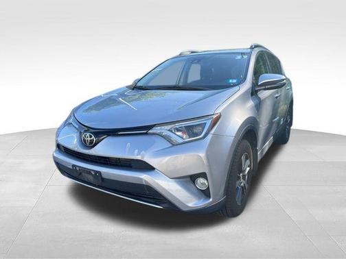 Silver Sky Metallic 2018 Toyota RAV4 XLE