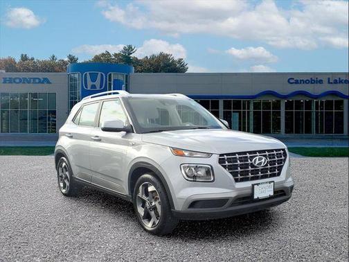 2022 Hyundai VENUE SEL