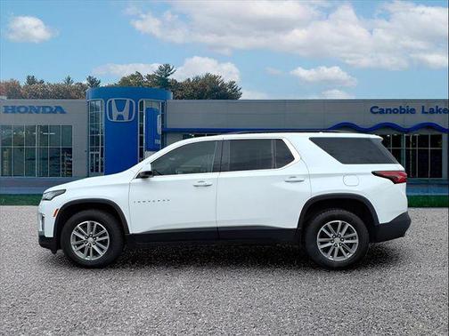 2022 Chevrolet Traverse LT Leather