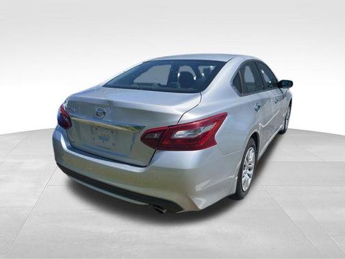 Brilliant Silver Metallic 2018 Nissan Altima 2.5 S