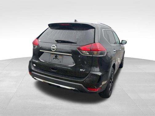Magnetic Black 2018 Nissan Rogue SV
