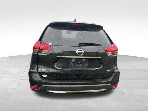 Magnetic Black 2018 Nissan Rogue SV