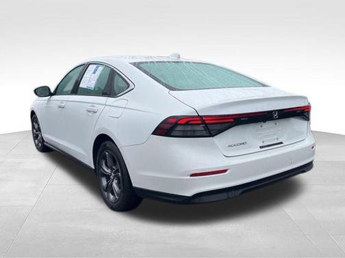 Platinum White Pearl 2023 Honda Accord EX