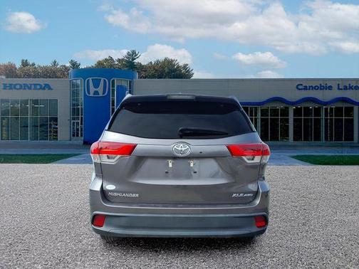 2019 Toyota Highlander 