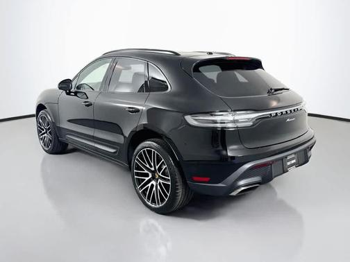 A1/Blac 2026 Porsche Macan Macan