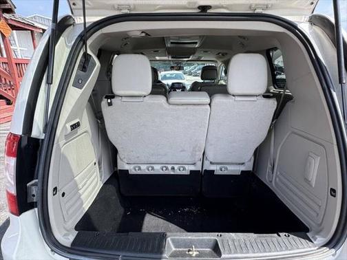 2012 Chrysler Town & Country Limited