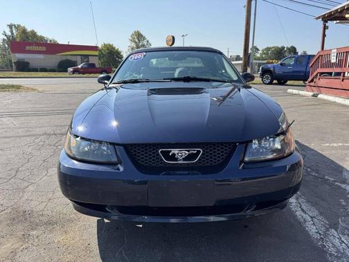 2001 Ford Mustang Base
