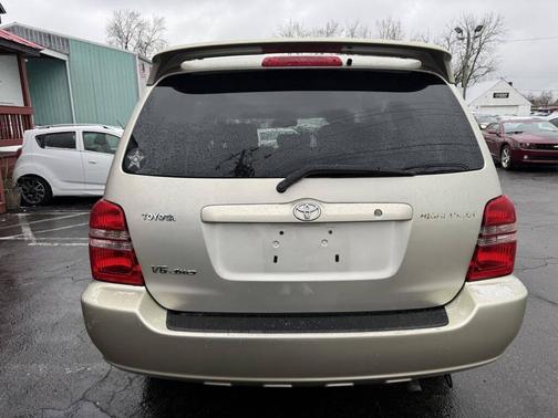 2003 Toyota Highlander Base