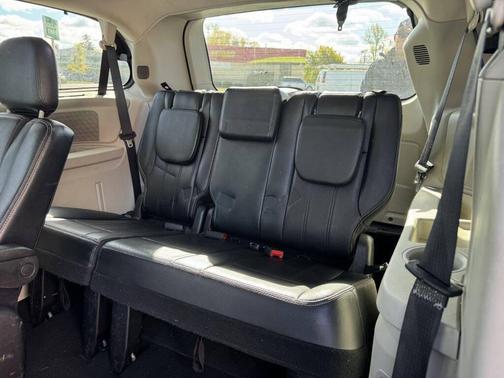 2015 Chrysler Town & Country Touring