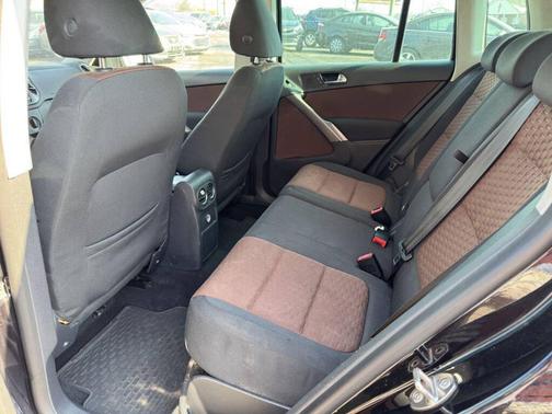 2009 Volkswagen Tiguan Base