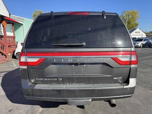 2015 Lincoln Navigator Base