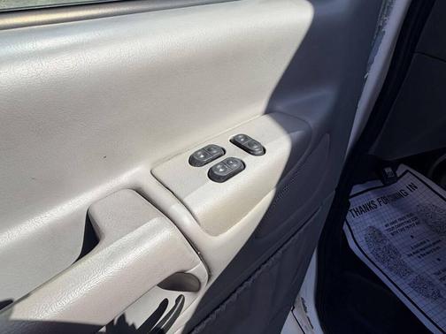 Oxford White Clearcoat 1999 Ford E150 Cargo