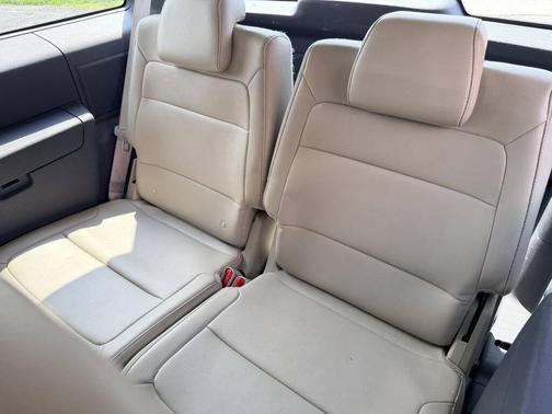 SILVER 2009 Ford Flex SEL