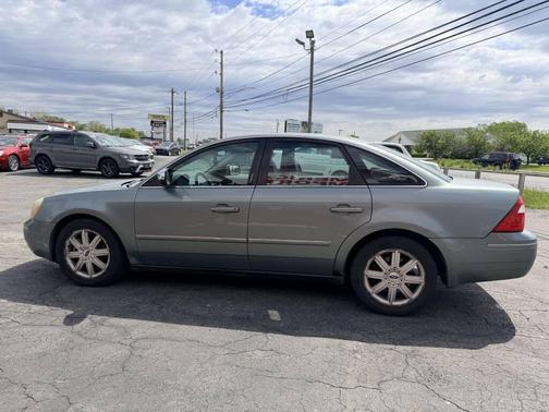 Dark Shadow Gray Clearcoat Metallic 2005 Ford Five Hundred Limited