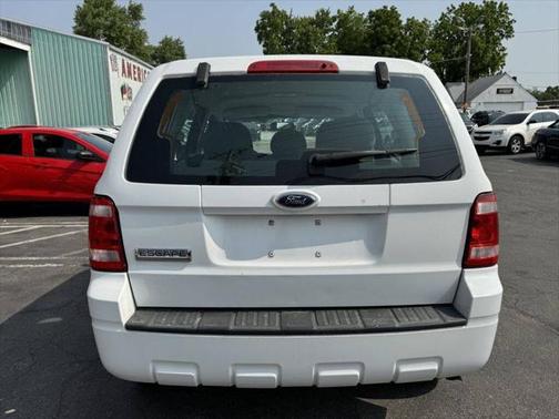 2009 Ford Escape XLS