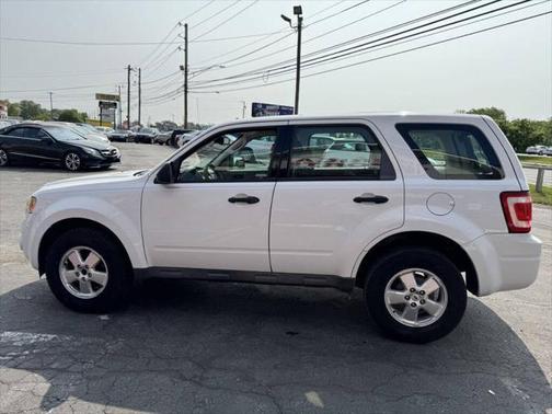 2009 Ford Escape XLS