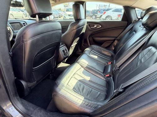 Granite Crystal Metallic 2015 Chrysler 200 C