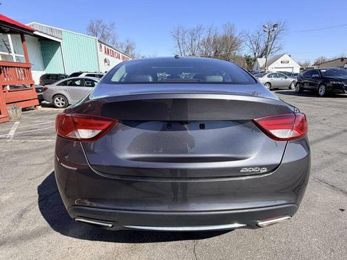 Granite Crystal Metallic 2015 Chrysler 200 C