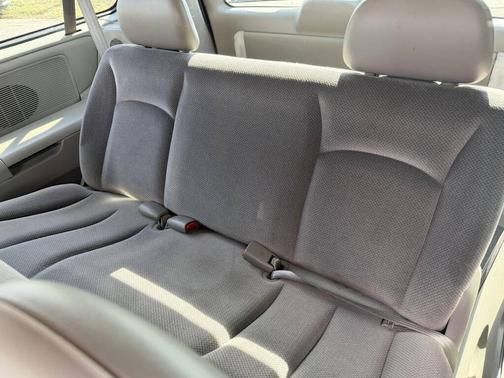 2002 Dodge Grand Caravan eL
