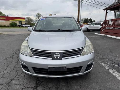 2009 Nissan Versa 1.8 S