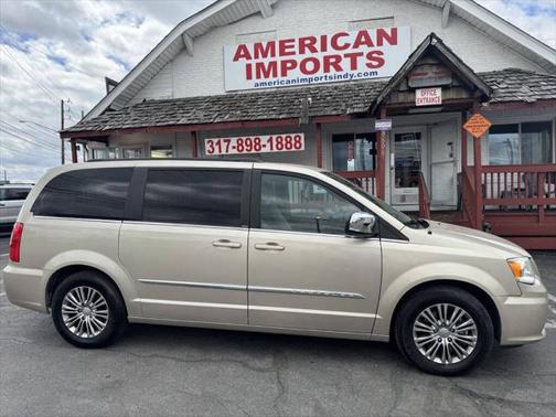 2014 Chrysler Town & Country Touring-L