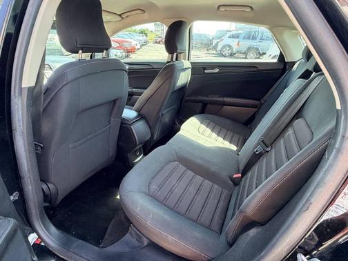 Shadow Black 2018 Ford Fusion SE