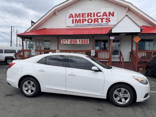 WHITE 2013 Chevrolet Malibu 1LT