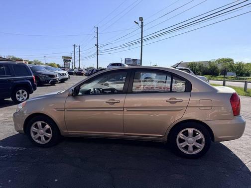 GOLD 2006 Hyundai Accent GLS