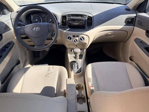 GOLD 2006 Hyundai Accent GLS