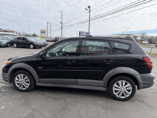 2006 Pontiac Vibe Base